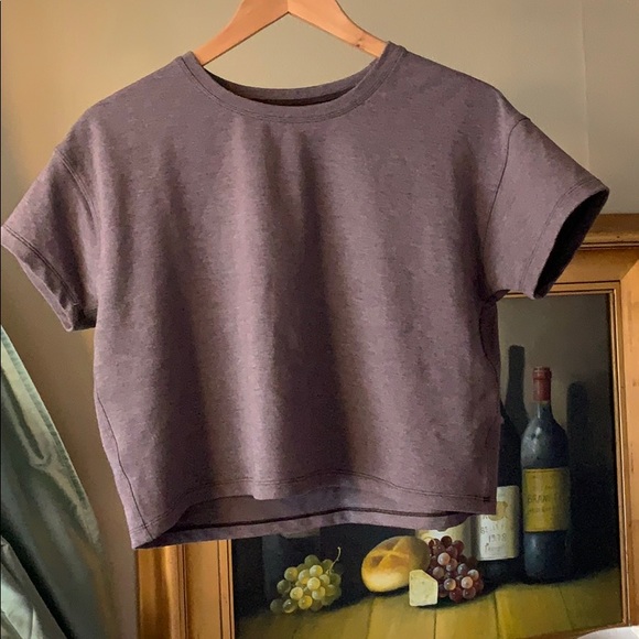 lululemon athletica Tops - Lululemon cropped t-shirt size 6